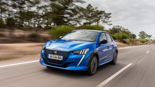 Der 208 ist eines von sechs betroffenen Peugeot-Modellen im Rahmen des jüngsten, großen Stellantis-Rückrufs.   (Bild: Peugeot)