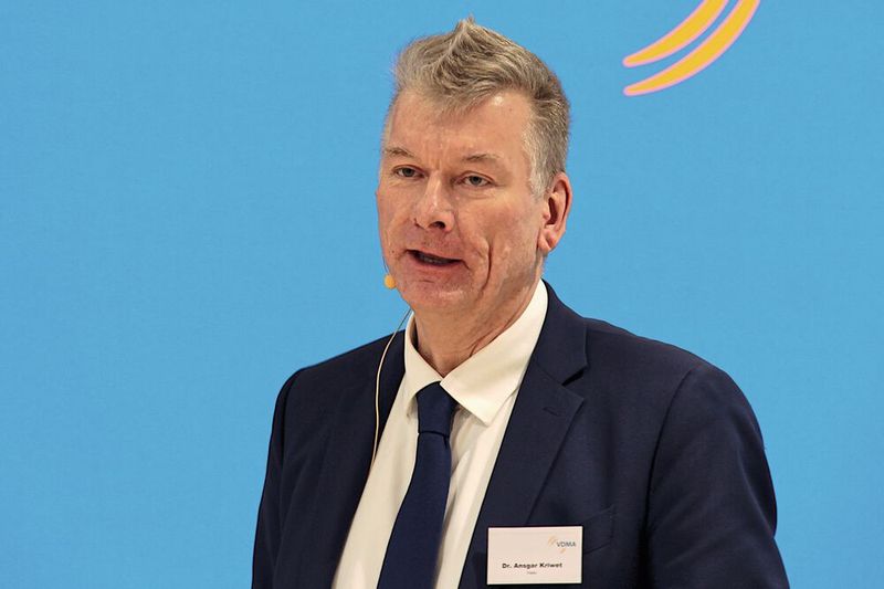 Dr. Ansgar Kriwet von Festo will mit „Connected Pneumatics“ beweisen, dass Pneumatik durch Software zukunftsfähig und effizient sein kann. (Bild: Stefanie Michel)