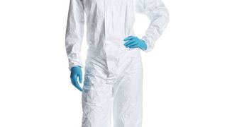 Der Tyvek-Labo-Schutzanzug für das Labor ist seit Anfang 2011 überall in Europa erhältlich.  (Bild: DuPont)