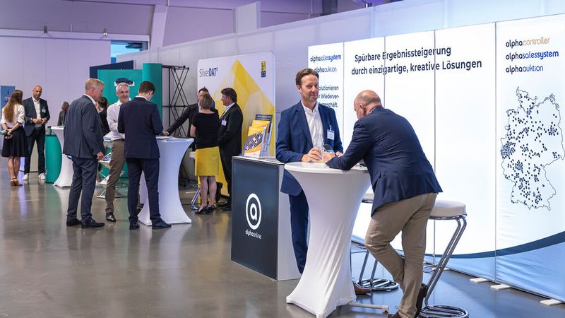 Und noch ein digitaler Dienstleister: Bei Alpha Online dreht sich alles um ein möglichst effizientes und lukratives Gebrauchtwagengeschäft. Mehr von den Automotive Business Days: Zur Bildergalerie von Tag 1 - Vertrieb – Zur Bildergalerie von Tag 2 - Service (Bild: Stefan Bausewein)