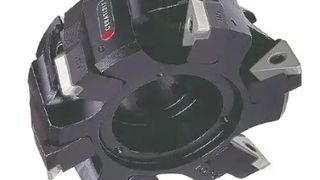 Ceratizit empfiehlt für die prozesssichere Schwerzerspanung in Sachen Planfräsen – man denke an das Entzundern bei Gussteilen oder das Planfräsen von Flachzapfen bei großen Guss- und Stahlwalzen – die Planfräser aus der Maximill-Baureihe. (Bild: Ceratizit)