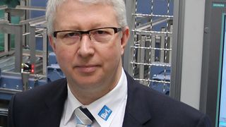 „Die Reinigungsanlage wird intelligent: sie erleichtert dem Bediener die Arbeit und meldet, wann das Bad gewechselt werden muss“, erwartet Bernhard Sievering, Geschäftsführer der BVL Oberflächentechnik GmbH. (Bild: BVL)