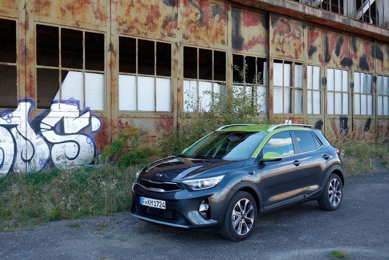 Die Zweifarb-Lackierung gibt es in 20 verschiedenen Varianten. (Kia)