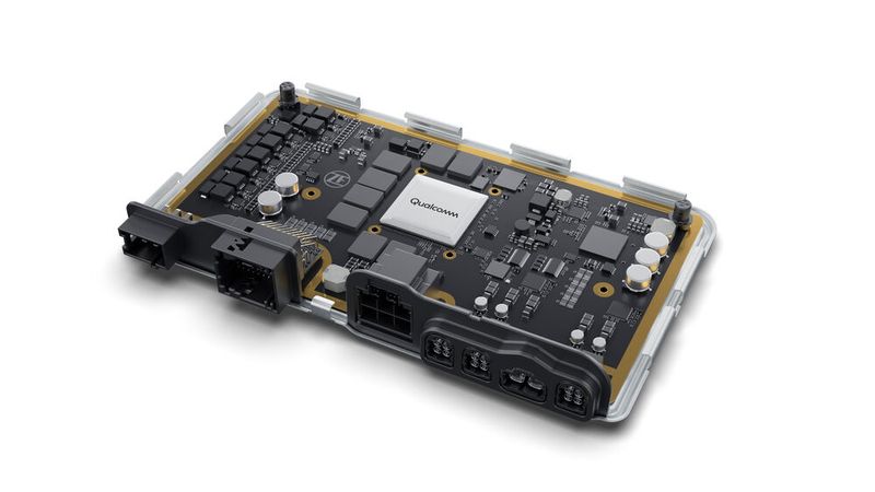 Der ProAI-Supercomputer von ZF integriert Snapdragon Ride Pilot und Vision Stack für eine schnelle Markteinführung und bietet schlüsselfertige Systeme für Automobilhersteller. (Bild: ZF)