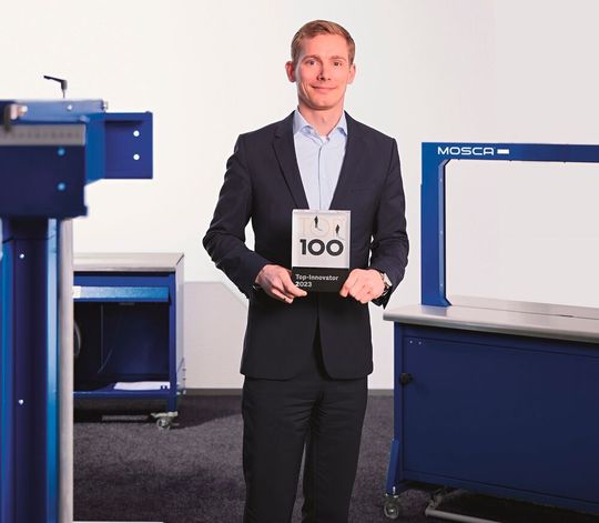 Wieder dabei! Die Mosca GmbH aus Waldbrunn (hier vertreten durch Johannes van der Beek, Group Director R&D, Design and Engineering) wird für ihr Engagement zum zweiten Mal als „Top 100 Innovator“ ausgezeichnet. Lesen Sie hier, warum das wieder geklappt hat ... Wieder dabei! Die Mosca GmbH aus Waldbrunn (hier vertreten durch Johannes van der Beek, Group Director R&D, Design and Engineering) wird für ihr Engagement zum zweiten Mal als „Top 100 Innovator“ ausgezeichnet. Lesen Sie hier, warum das wieder geklappt hat ...