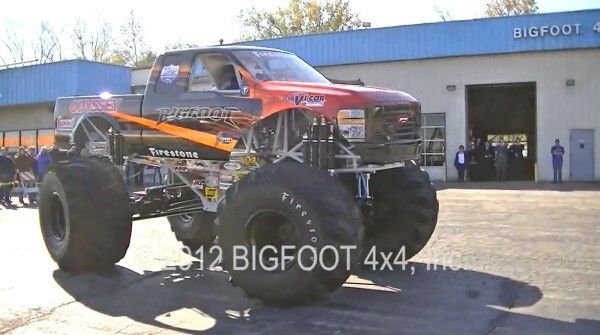 Der Bigfoot 20: der weltweit erste Monstertruck mit Elektroantrieb macht mit über 260 kW und 1100 Nm Autos umweltschonend platt (Bild: Bigfoot 4x4 Inc.)