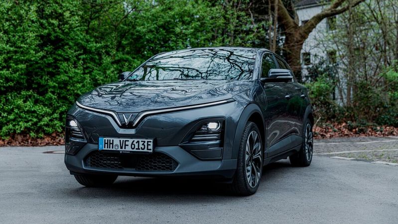 Künftig kann man die Modelle von Vinfast auch in Fulda besichtigen und kaufen.(Bild:  Vinfast)