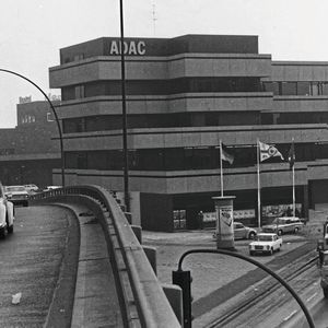 Die Amsinckstraße 41 in Hamburg. Der Hauptsitz des ADAC Hansa e.V. beherbergte damals auch den örtlichen Stützpunkt der ADAC Straßenwacht.(Bild:  ADAC)