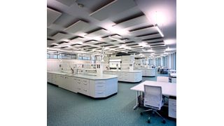 Labormöbel aus Stahl bieten diverse Vorteile für den Anwender. (Bild: Köttermann)