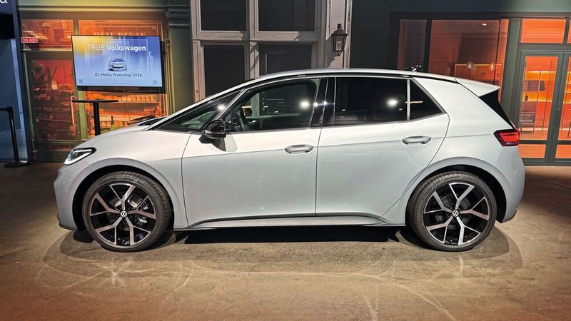 Die Verantwortlichen von Volkswagen sehen deutliche Veränderungen im Design. Die bisherigen Gestaltungsparameter lassen sich aber durchaus noch erkennen. (Bild: Achter – VCG)