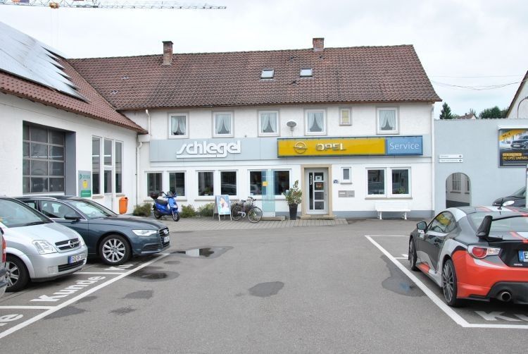 Bereits seit den dreißiger Jahren hat der Opel-Partner in der neuen Unlinger Straße 20 in Riedlingen sein Domizil. (Foto: Dominsky)