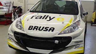 Stohl Racing hat einen Peugeot S2000 mit Elektromotoren ausgerüstet. (Foto: Stohl)