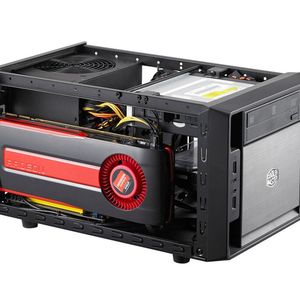 Im Inneren des Mini-ITX-Gehäuses haben auch leistungsfähige Grafikkarten einen Einbauplatz.