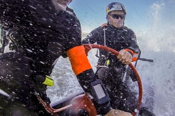 Auf diesem Bild sind die tragbaren Computer der Crew sehr gut zu erkennen. (ACEA)