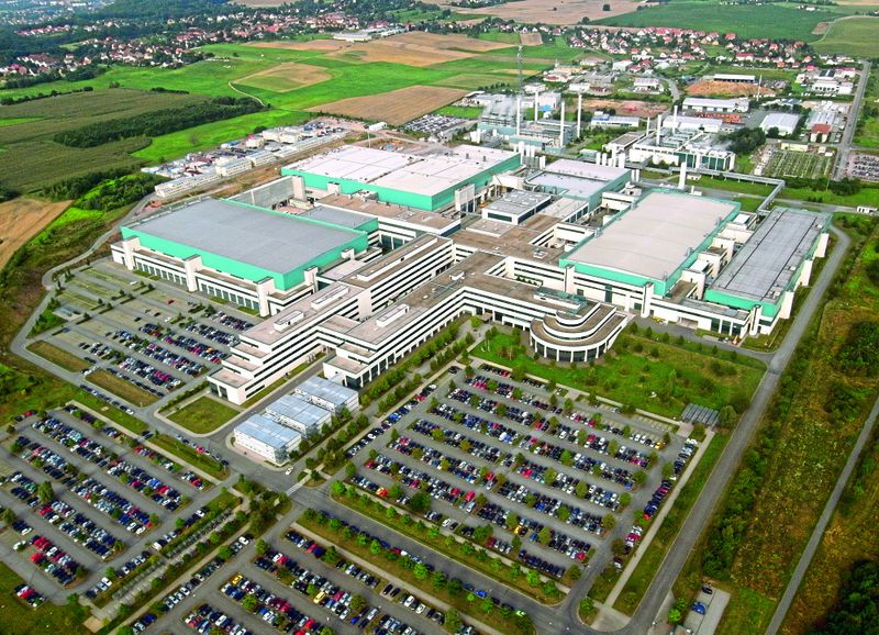  (Aerial_photograph_of_Globalfoundries_Dresden.jpg / Fensterblick / CC BY-SA 3.0 )