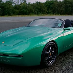 Die einstigen Klappscheinwerfer sind im Kotflügelblech nur noch angedeutet.(Bild: Porsche)