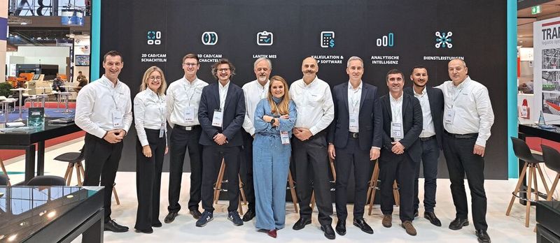 Das Lantek-Team präsentiert auf der Euroblech 2026 ein umfangreiches Sortware-Update – und feiert dort 40 Jahre Lantek sowie 30 Jahre Lantek Deutschland.(Bild:  Lantek)