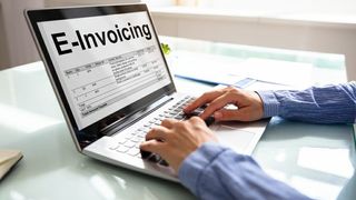 e-invoicing--andrey-popov-shutterstock-1191172570 (Quelle: Andrey Popov/Shutterstock)