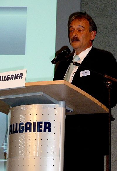 Dr.-Ing. Jürgen Ladwig, Mitglied der Geschäftsführung bei Allgaier, berichtete über die Anforderungen des heutigen Werkzeugbaus im Hinblick auf die neuen Werkstoffe.
Bilder: Kuhn (Archiv: Vogel Business Media)