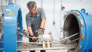 Zeit, bei IECEx-, ATEX-, UKCA- und nordamerikanischen Zertifizierungssystemen genauer hinzuschauen. (Bild: Stanislav Milata/CSA Group)