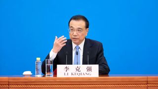 Wirtschaftsschock! Chinas Regierungschef Li Keqiang gesteht öffentlich ein, dass es der Wirtschaft im Land alles andere als gut geht. Nun sind Chinas sechs wirtschaftsstärkste Provinzen gefordert, dagegen etwas zu tun. Hier einige Details. (Bild: X. Inhua)
