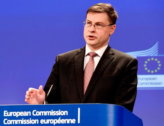 Der EU-Wirtschaftskommissar Valdis Dombrovskis verspricht angesichts einer Reform der Steuerregeln für Unternehmen: „Unsere Vorschläge zur Steuervereinfachung bieten Änderungen, die das Leben der Unternehmen erleichtern werden.“ Hier mehr dazu ...(Bild:  EU)