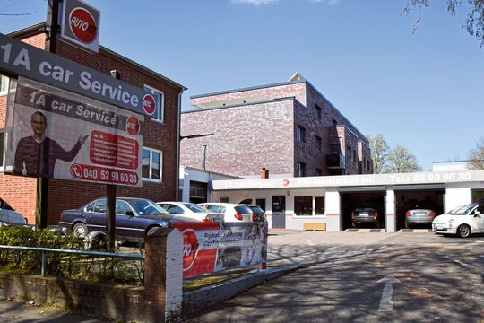 Erdal Acar übernahm die freie Werkstatt im Suhrenkamp 35 in Hamburg. Der Standort ist perfekt. Doch der Umbau war sehr aufwendig.(Bild:  Rubbel/»kfz-betrieb«)