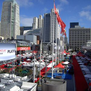 Für die "Oracle World" werden in San Franzisko auch Hauptsraßen gesperrt und rote Teppiche für die Besucher ausgerollt.