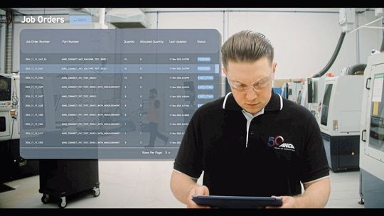Das serverbasierte System zur digitalen Produktionssteuerung liefert unter anderem Schritt-für-Schritt-Anweisungen für das Bedienpersonal, damit die Abläufe direkt auf Anhieb passen.(Bild:  Anca)