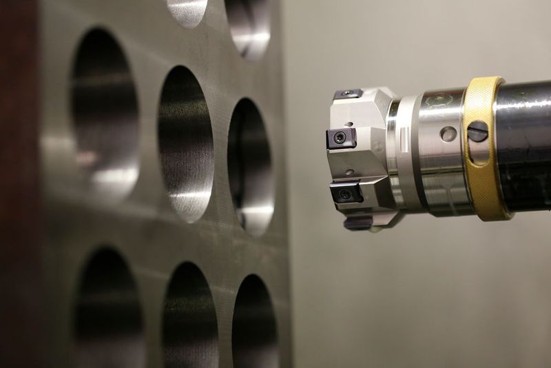 In Action: Reiben einer Bohrung mit Wechselschneidensystem. (Matthias Böhm)