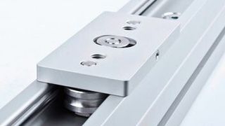 Die Laufwagen für die Linearführungen sind mit doppelreihigen Profillaufrollen bestückt. (Bild: Minitec)