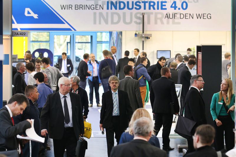 Zentrale Themen des ZVEI auf der SPS IPC Drives sind die Industrie 4.0 und Energieeffizienz im Antriebssystem. (Mesago Pressebild / Thomas Geiger)