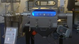 Hochleistungs-Wirbelstromsiebmaschinen arbeiten mit Sonic Speed-Screen-Technologie. (Bild: Assonic Mechatronics)