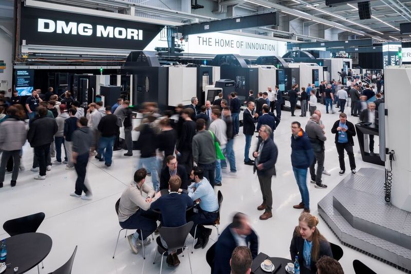 DMG Mori präsentiert seinen Fachbesuchern lösungsorientierte Maschinenkonzepte für Unternehmen jeder Größe – aus den Bereichen Aviation & Space, Data & Semiconductor sowie Die & Mold.(Bild:  DMG Mori)