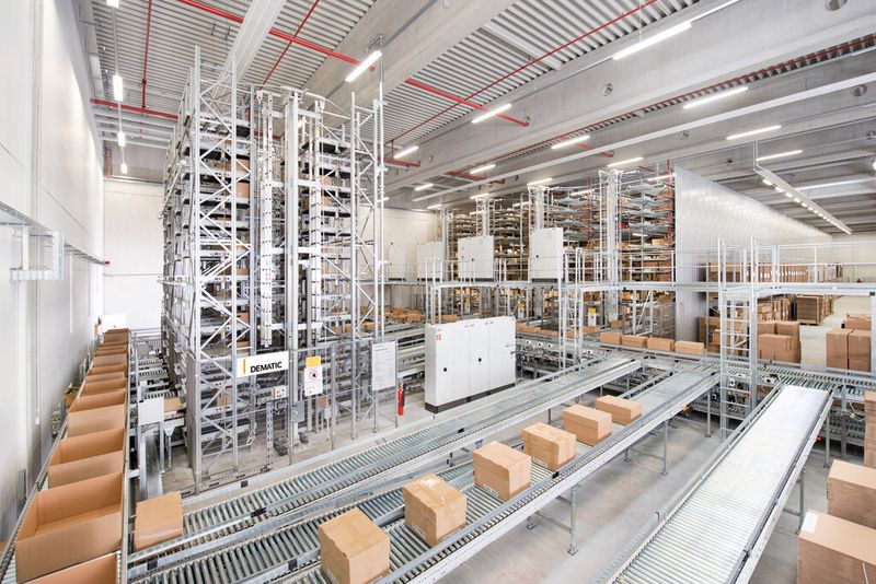Die Logistikverantwortlichen des Schweizer Outdoor-Ausrüsters Mammut vertrauen auf die Leistungsfähigkeit der Multishuttle-Technik von Dematic. (Bild: Dematic)
