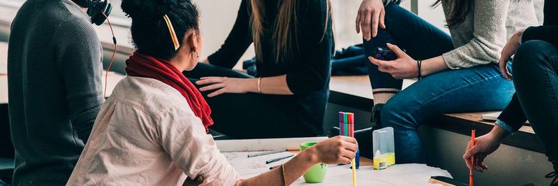 Um die Begeisterung für MINT-Berufe zu entfachen, bietet die Initiative spannende Einblicke in den Berufsalltag.(Bild:  gemeinfrei /  Pixabay)