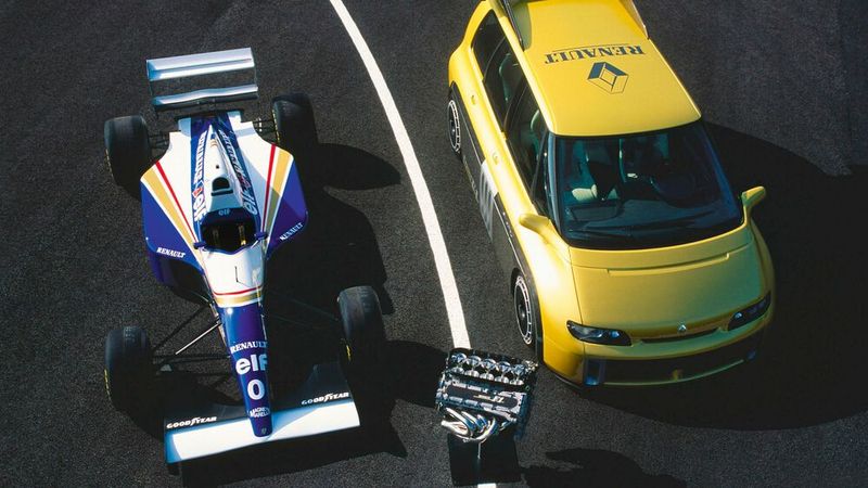 Auf Basis eines 1993er Williams FW14-Chassis baute der Rennwagen-Konstrukteur Gérard Ducarouge den Renault Espace zu einer spektakulären Fahrmaschine um. (Bild: Renault)