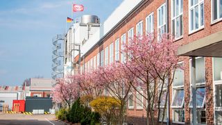 Der Gewürzhersteller Hela wollte eine Cyberversicherung abschließen, musste dafür allerdings erst eine Lösung für die Früherkennung von Cyberangriffen integrieren. (Bild: Hela)