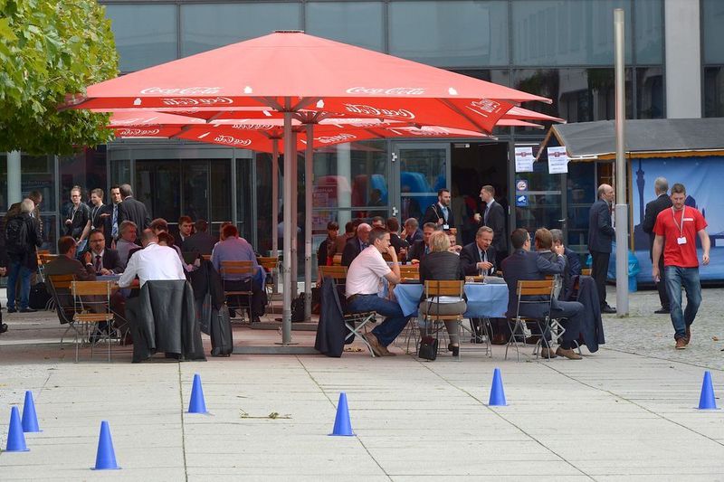 Eindrücke von der Werkstoffwoche Dresden 2015. (Bild: Werkstoffwoche Dresden)