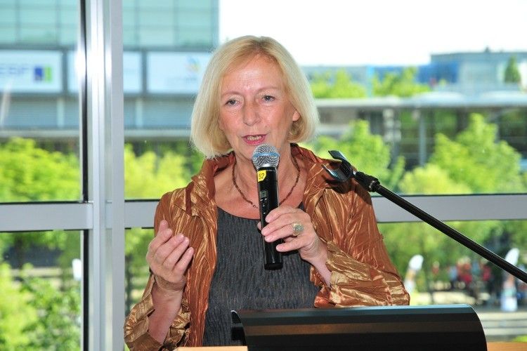 Bundesbildungsministerin Johanna Wanka gratulierte der deutschen Nationalmannschaft kurz vor der Schlussfeier persönlich. (Foto: Schmidt)
