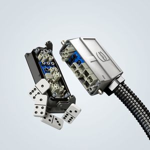 Mit den Han-Modular-Domino-Modulen präsentierte Harting einen modularen Industrie-Steckverbinder, bei dem Anwender bis zu 50 Prozent Bauraum einsparen und Gewicht reduzieren können.(Bild:  Harting)