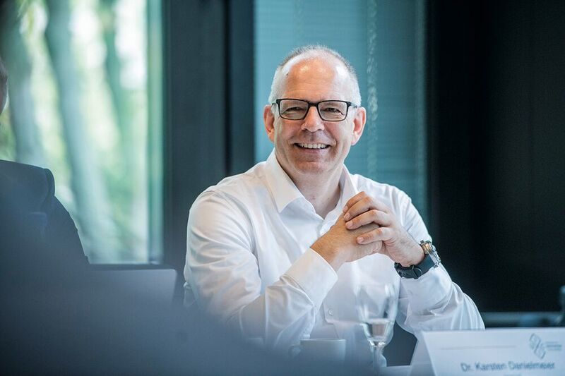 Dr. Karsten Danielmeier wird zum 1. Januar 2022 Präsident der Gesellschaft Deutscher Chemiker (GDCh).  (Bert Bostelmann/bildfolio)