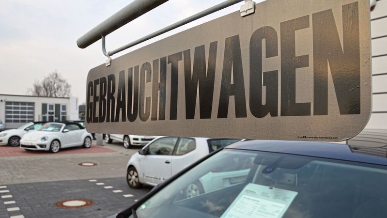 Für ein erfolgreiches Gebrauchtwagengeschäft führt aus Sicht von Händlern praktisch kein Weg an den großen Onlinebörsen vorbei. Das zeigt eine Umfrage von »Gebrauchtwagen  Praxis«.(Bild:  Achter – VCG)