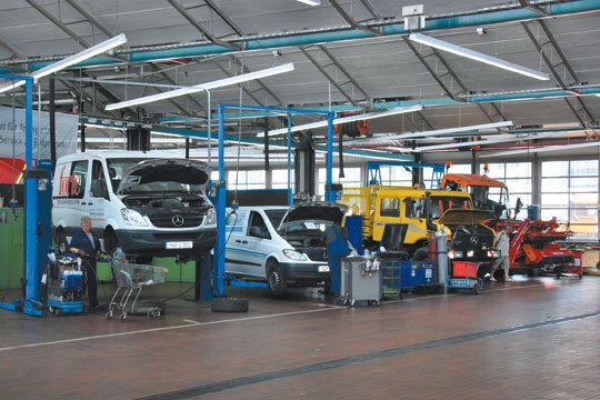 „Think green“: Gerade wird die Niederlassung zum „abwasserfreien“ Kfz-Betrieb umgebaut. Das schont die Umwelt und spart langfristig etliche Euros. (Archiv: Vogel Business Media)