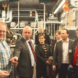 Der Europa-Parlamentarier Rainer Wieland und Sabine Kurtz, Abgeordnete des Landtags von Baden-Württemberg, haben Mitte Februar 2017 den Pumpen- und Systemhersteller Lewa GmbH am Standort Leonberg besucht. Personen im Bild von links nach rechts: Sabine Kurtz, Kurt Hechenberger, Rainer Wieland, Elke Staubach.