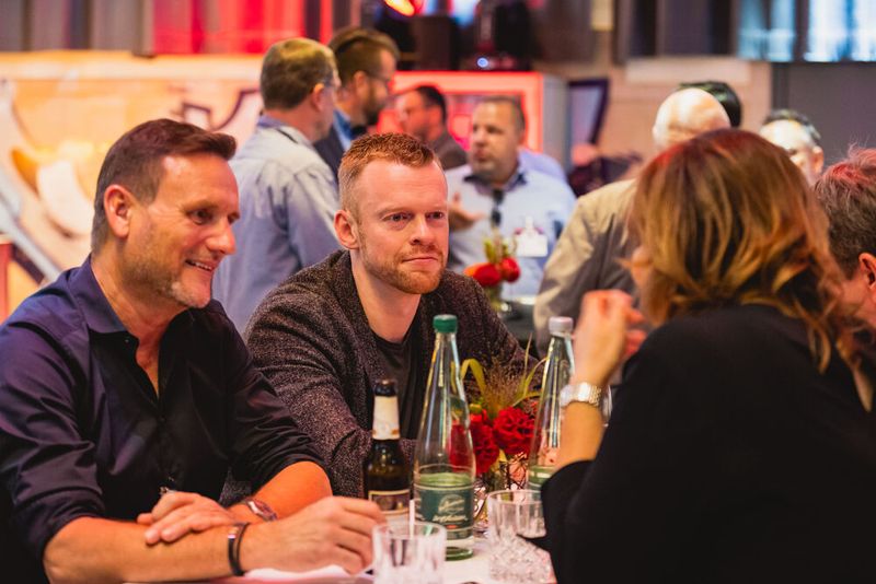 Impressionen vom 24. Würzburger EMS-Tag: Im Mittelpunkt standen aktuelle Branchenthemen, praxisnahe Impulse und insbesondere der persönliche Austausch innerhalb der EMS-Community. (Bild: Stefan Bausewein)