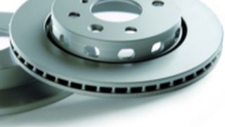 Die voll-legierten Bremsscheiben rosten nicht mehr. (Archiv: Vogel Business Media)