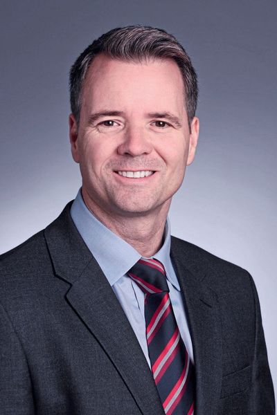 Präsident der Robotics Division: Marcus Mead hat die Aufgabe des Präsidenten der Robotics Division von Yaskawa Europe übernommen. Zuvor war Mead in der europäischen Robotics Division von Yaskawa als Vice President Operations tätig. Er verfügt über 27 Jahre Erfahrung in den Bereichen Luftfahrt sowie in der Automobil- und Automatisierungsindustrie, die er bei BAE, Magna International und Parker Hannifin Corporation erworben hat. (Yaskawa Europe GmbH)
