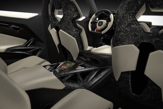 Der futuristische Innenraum wird im Serienmodell auch deutlich konventioneller ausfallen. (Lamborghini)