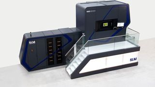 Zwölf gleichzeitig arbeitende Laser mit jeweils bis zu 1 kW Leistung setzen die Produktivität auf ein ganz neues Niveau.  (SLM Solutions)